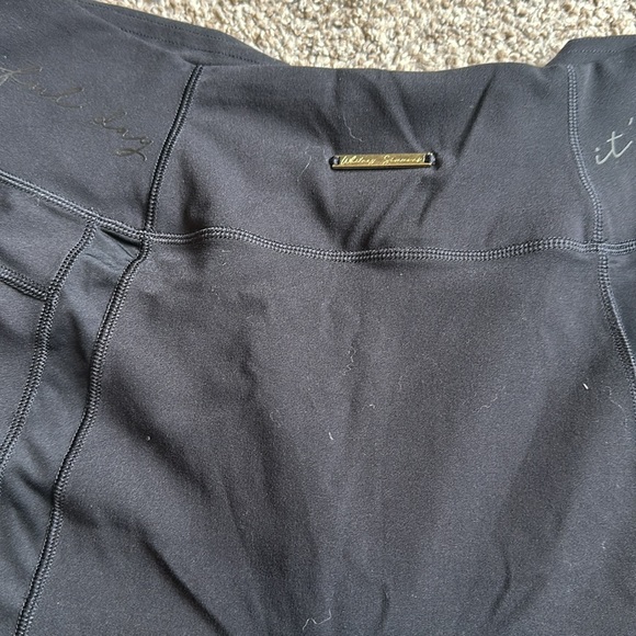 Whitney Simmons x Gymshark V3 Shorts - Picture 2 of 3